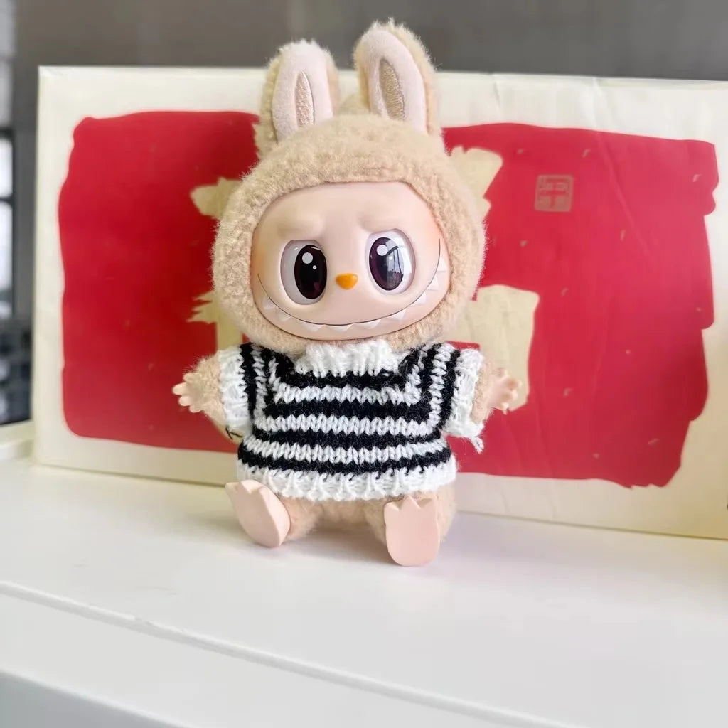 Knitted sweater for collectible figure