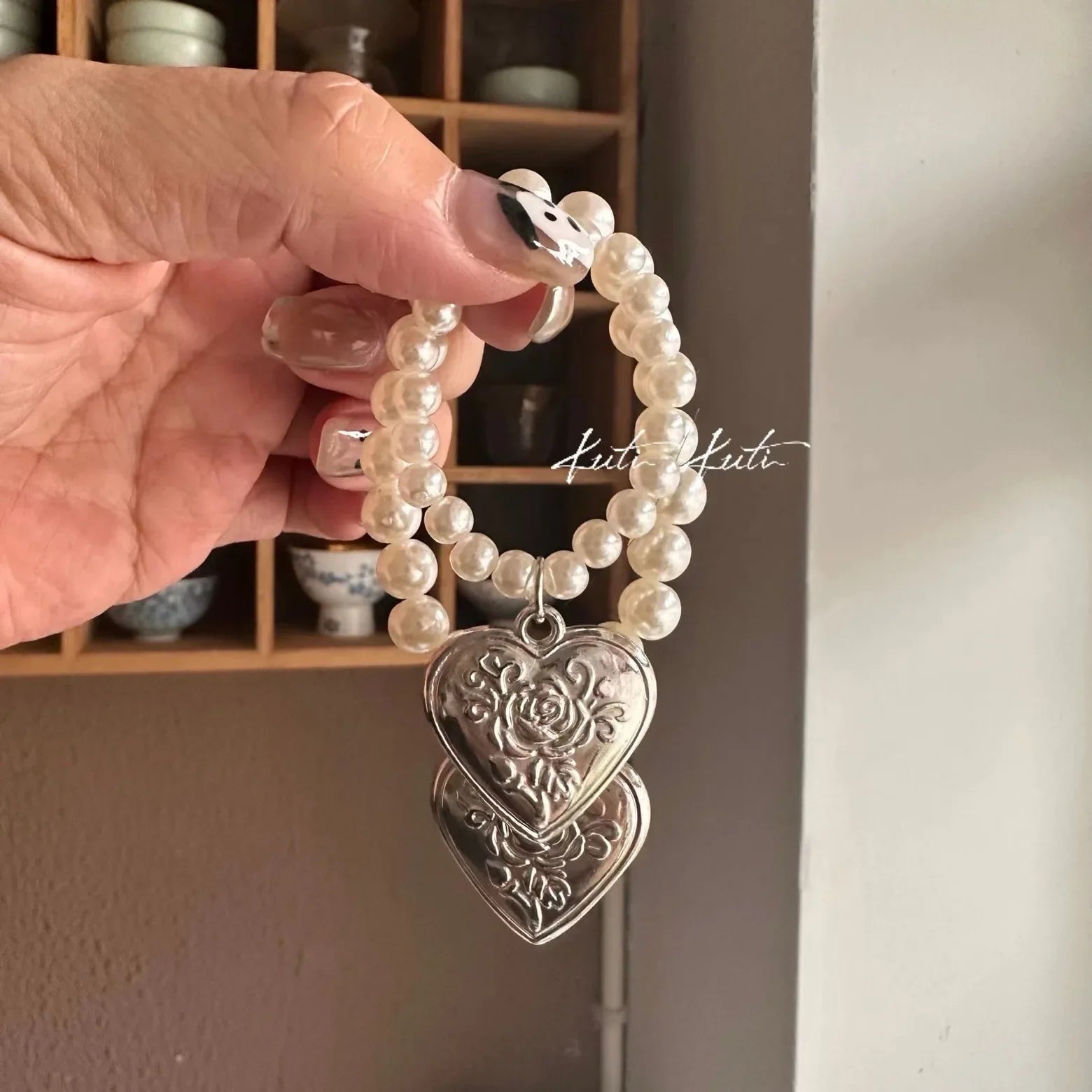 Pearl necklace for collectible figure - cute accessory in metal and plush style
