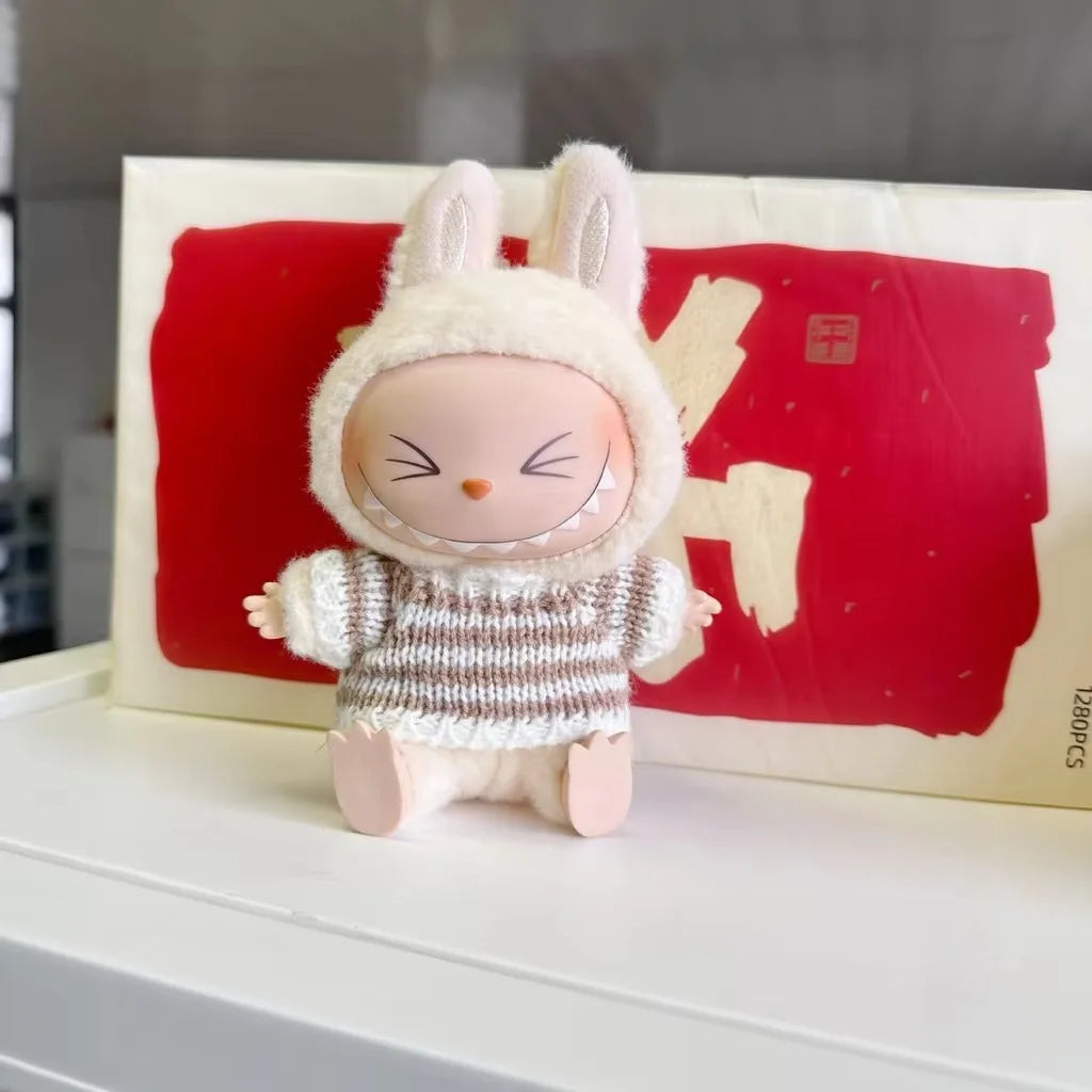 Knitted sweater for collectible figure