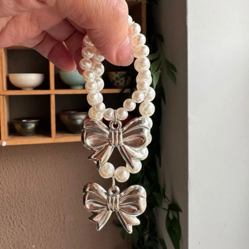 Pearl necklace for collectible figure - cute accessory in metal and plush style