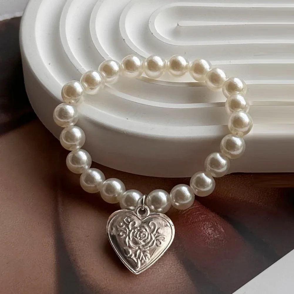 Pearl necklace for collectible figure - cute accessory in metal and plush style
