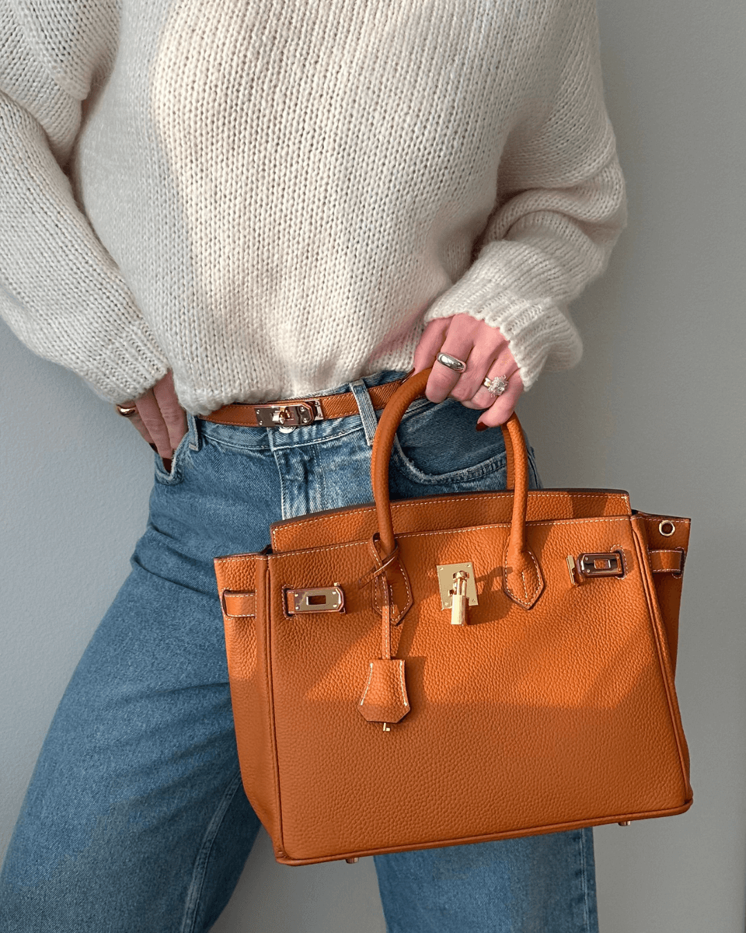 Large Leather Handbag for Women – Elegant Design