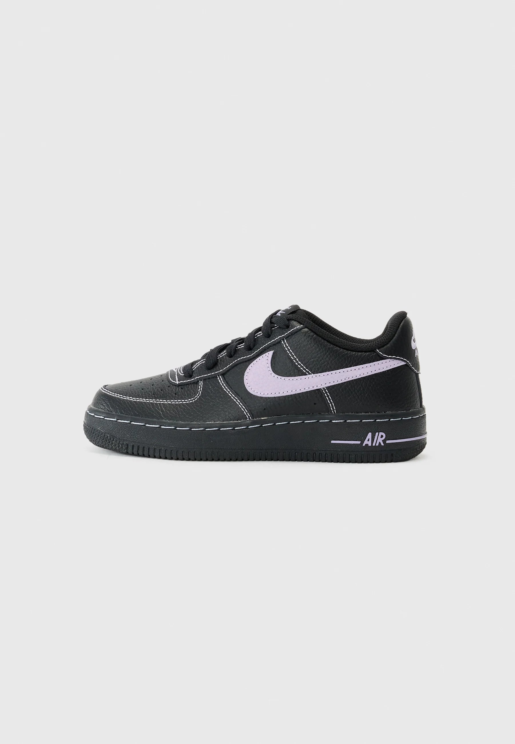 AIR FORCE 1 HYDRANGEAS