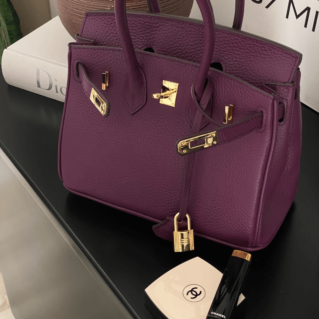 Large Leather Handbag for Women – Elegant Design