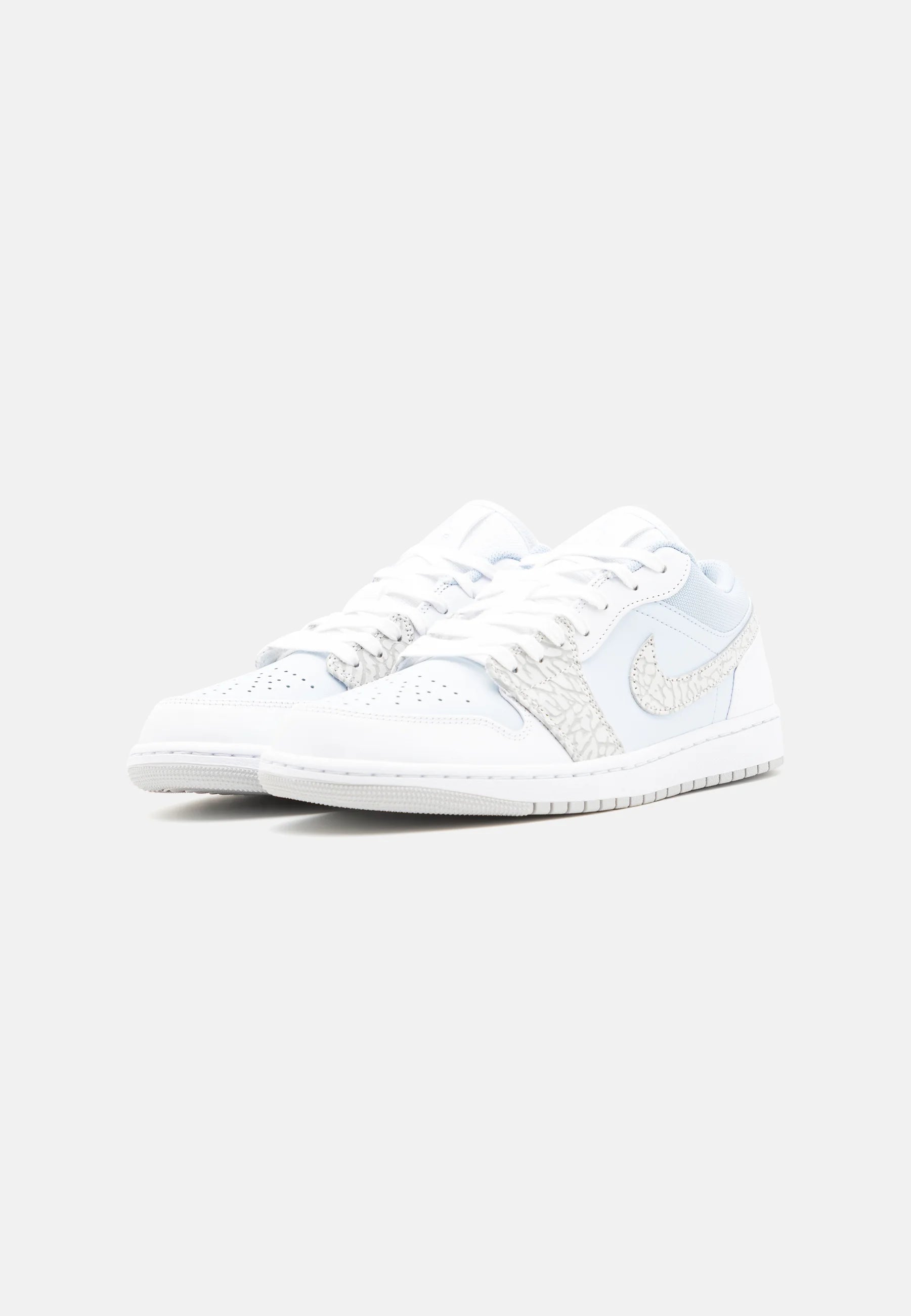 Jordan 1 low ´Blue tint Elephante´