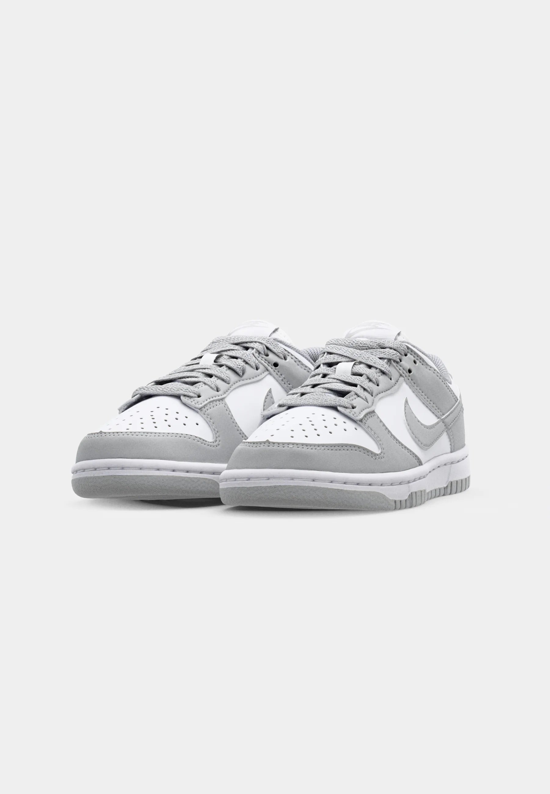 Dunk low ”smoke grey”