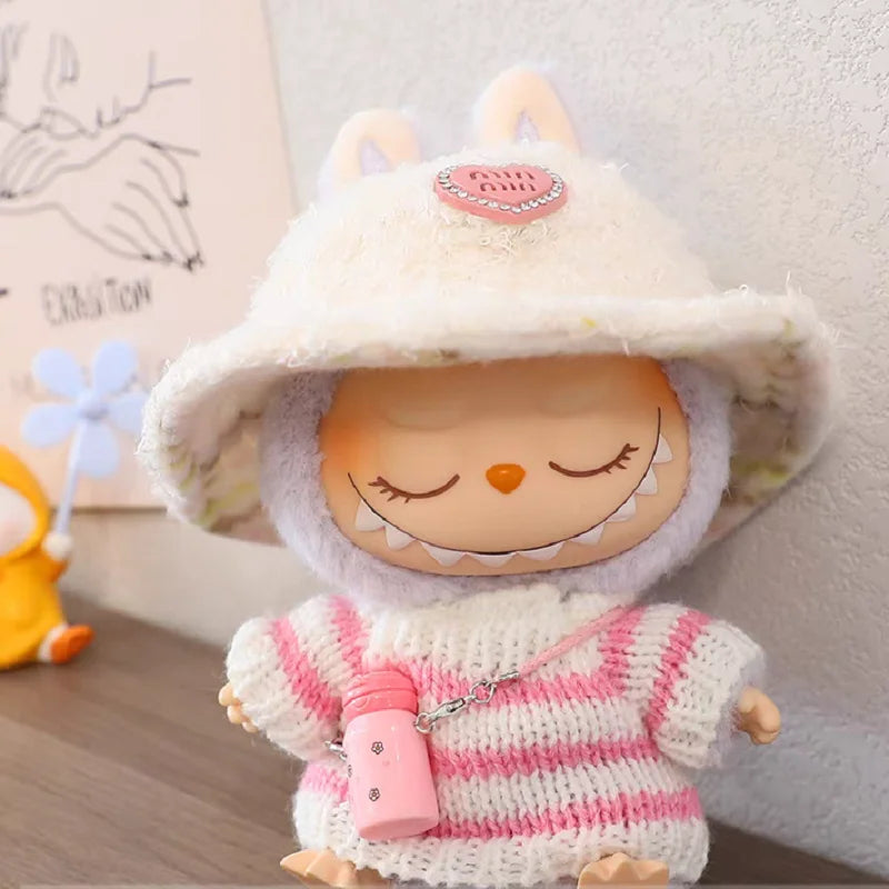 Mini sweater outfit + hat - fits 17cm vinyl figure (e.g. Labubu) 