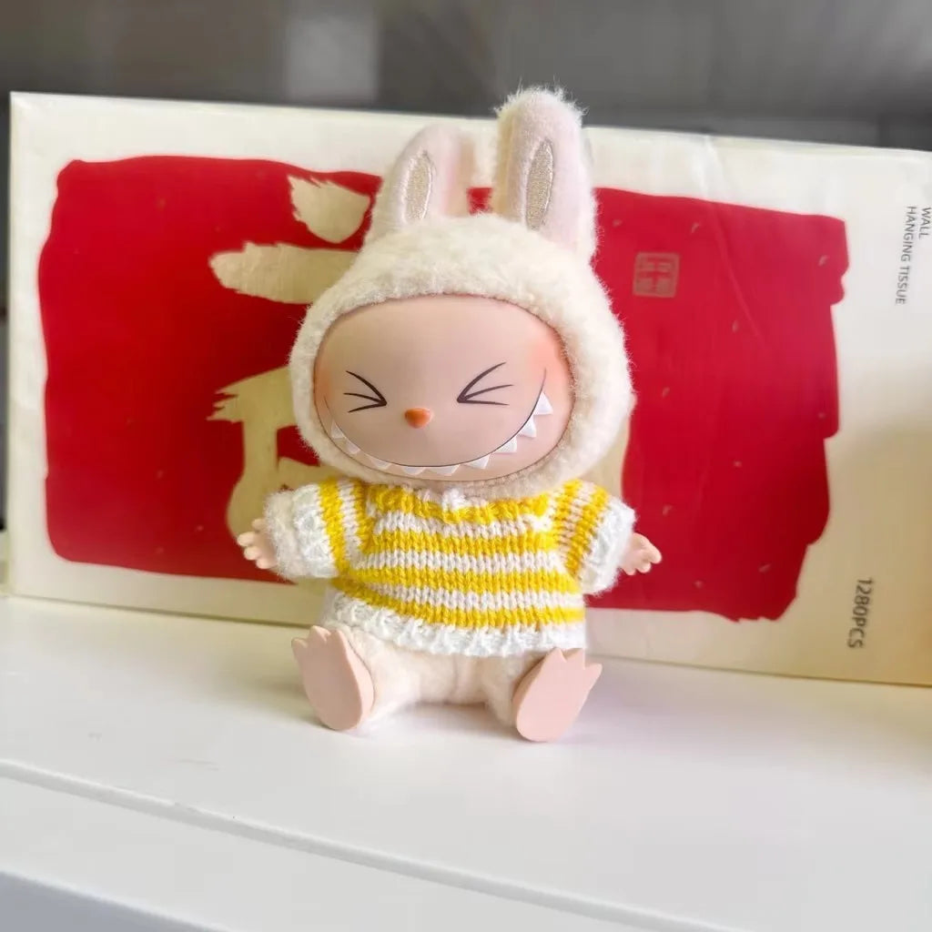 Knitted sweater for collectible figure