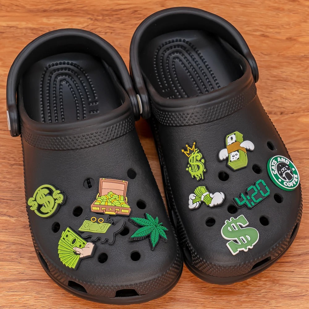 Black Cat with Money – PVC Charm for Crocs